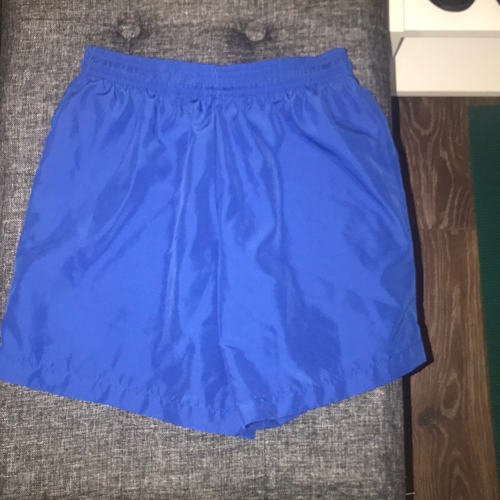 Cute blue high waisted shorts!!🦋